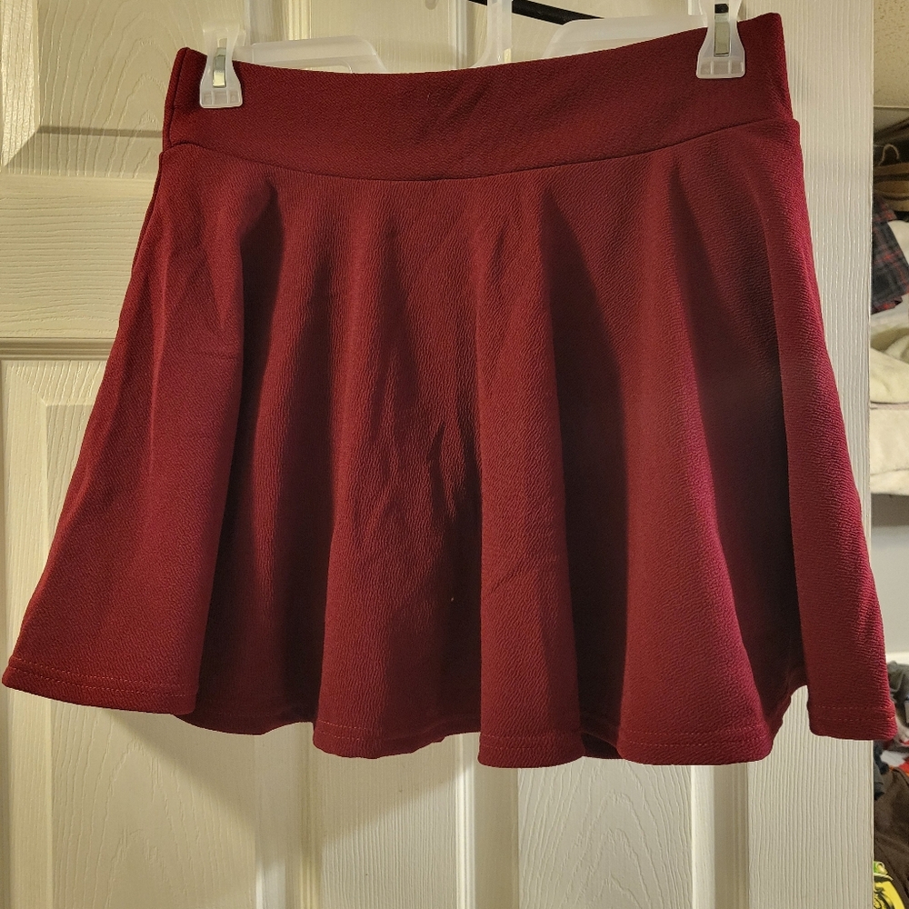 Red/Cranberry high-waisted skort NWT size 2XL  brand DJT